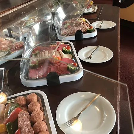 Hotel Karaman Group 3*